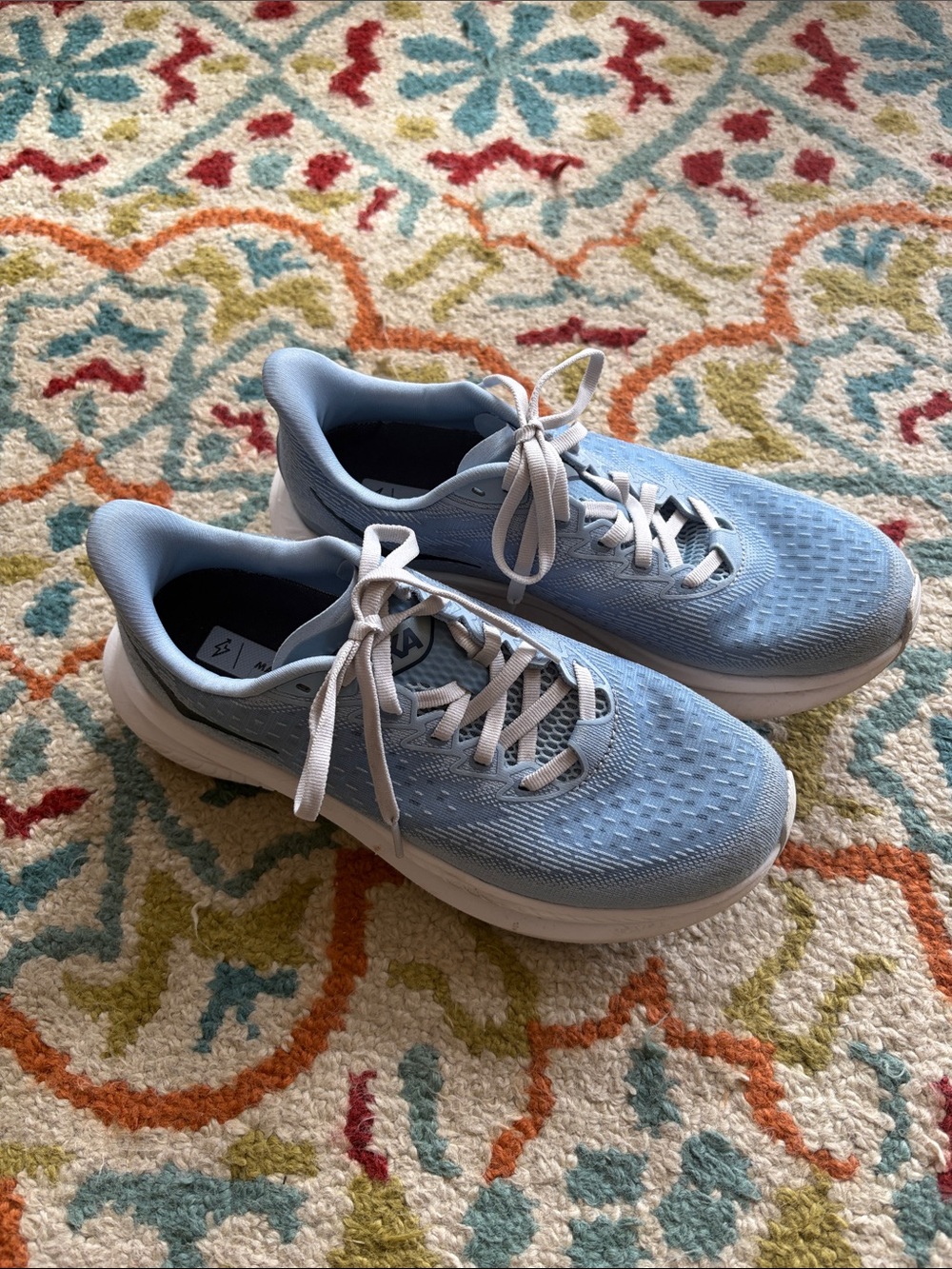 Hoka Mach 6 Women’s running shoes. Size 8. EUC Smoke free home.